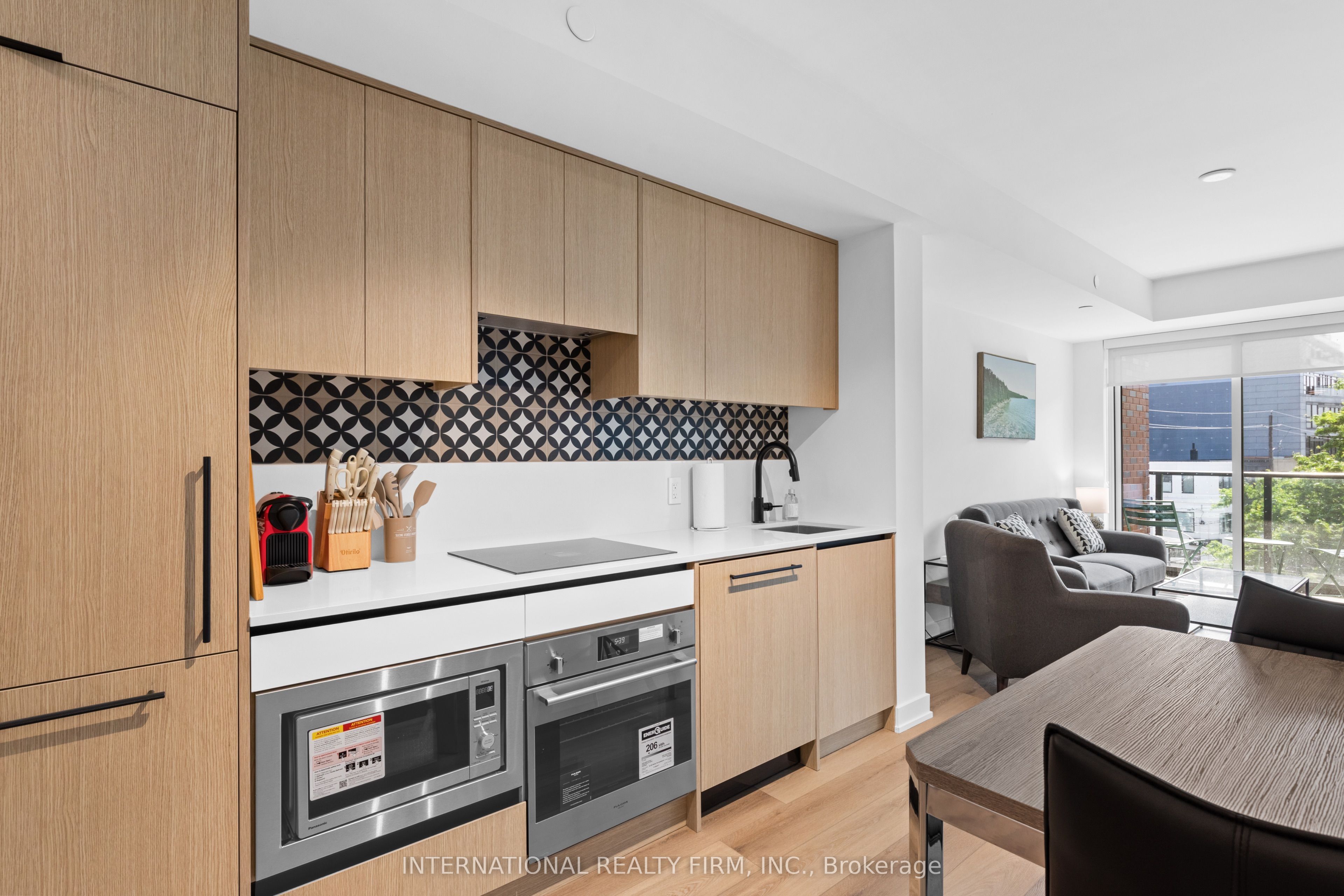 5 Lakeview Avenue 409