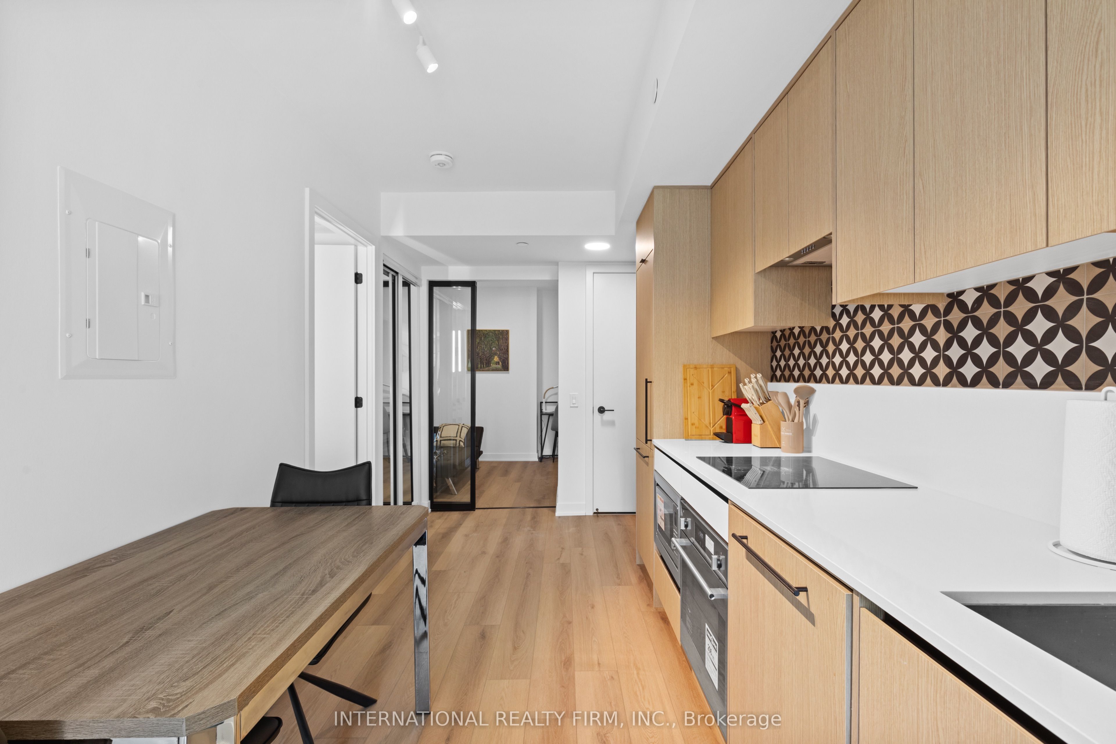 5 Lakeview Avenue 409