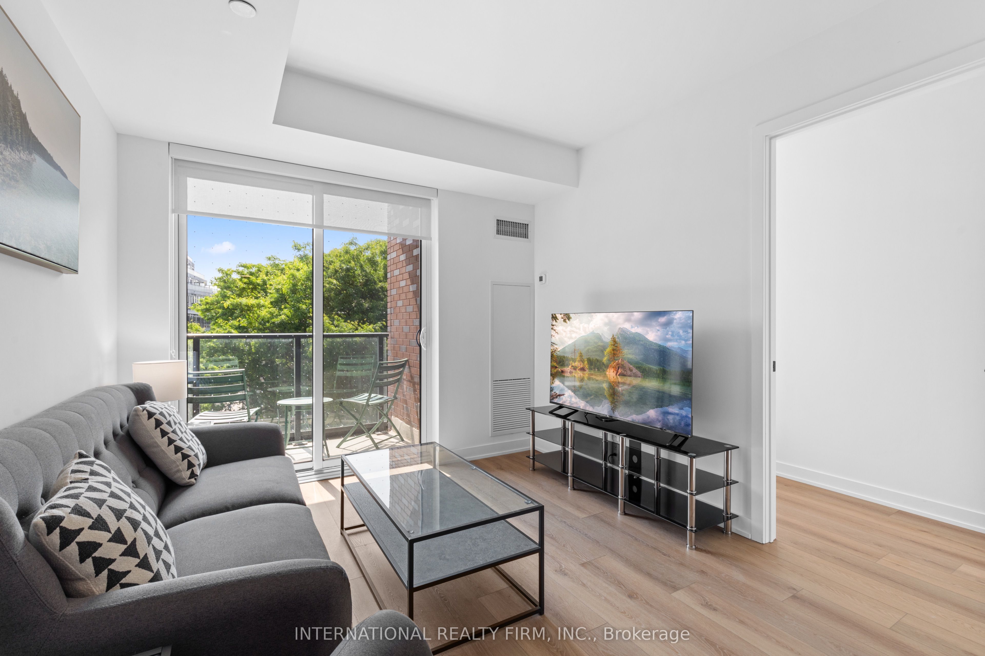 5 Lakeview Avenue 409