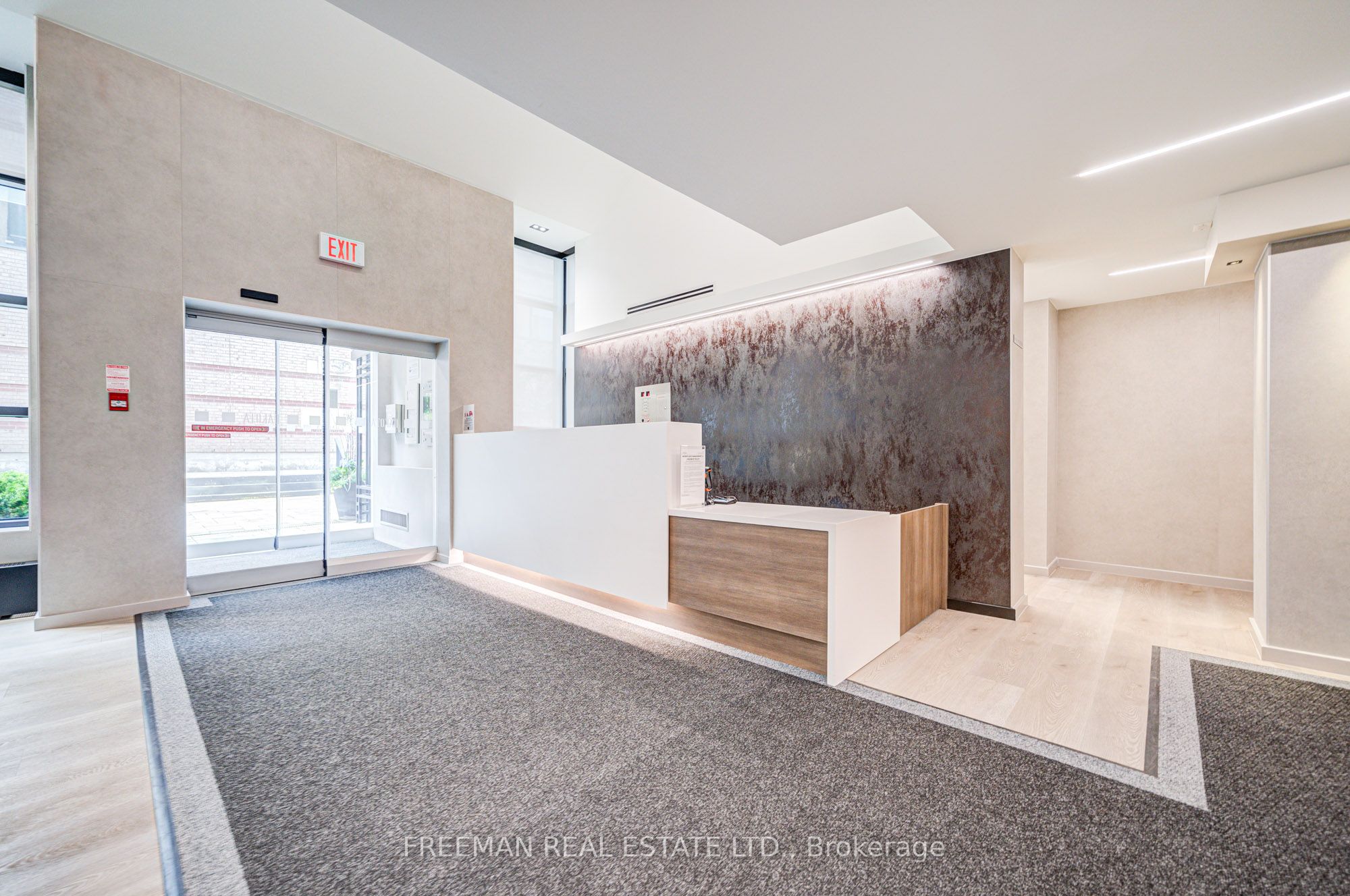 225 Davenport Road 512
