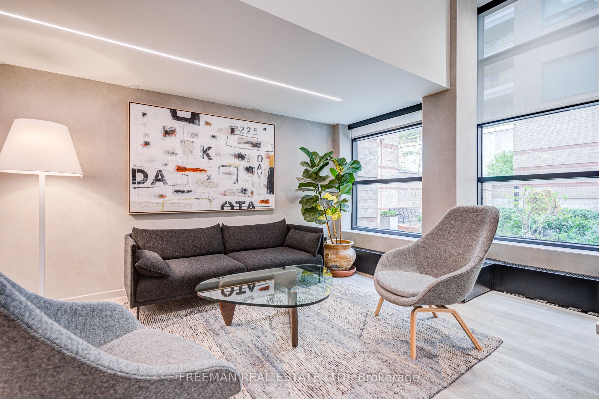 225 Davenport Road 512