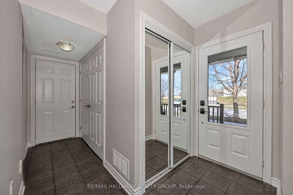 Photo of 618 Martinique Lane, Stittsville - Munster - Richmond, ON K2S 0L9 (MLS # X13038872)