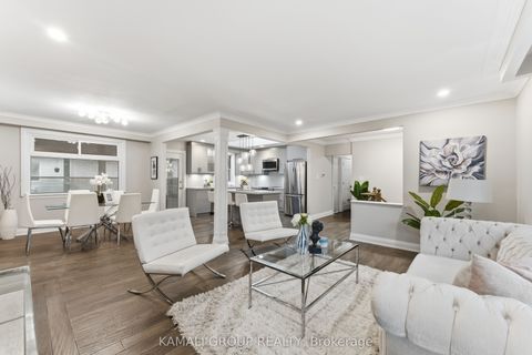 156 Trayborn Drive Main Richmond Hill ON L4C 4L1