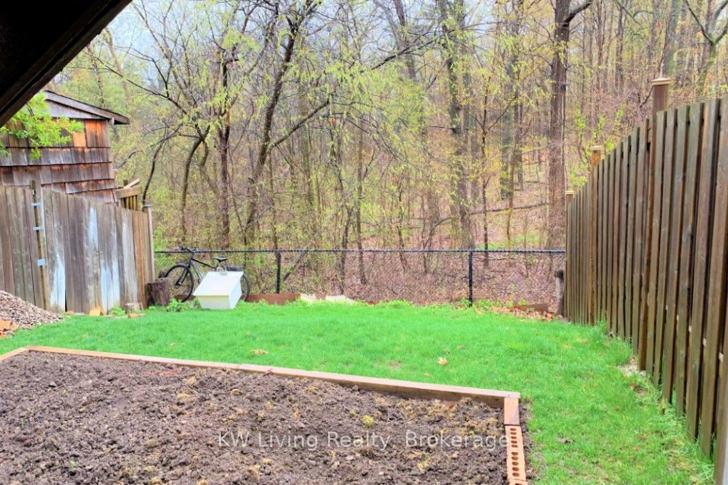 2834 Westbury Court Lower