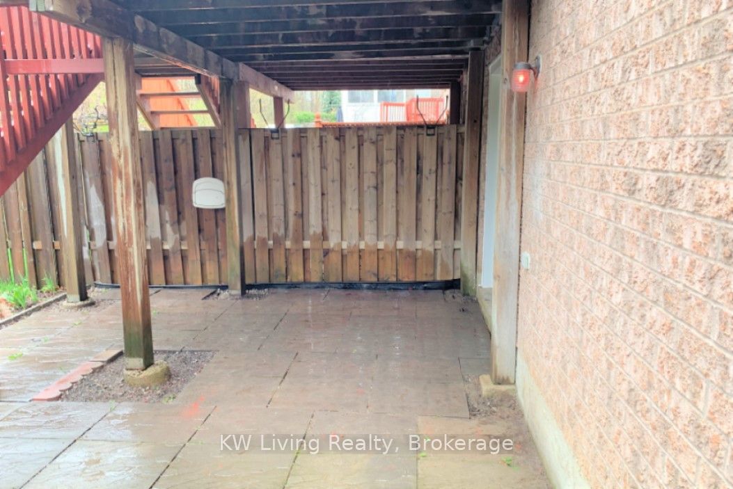 2834 Westbury Court Lower