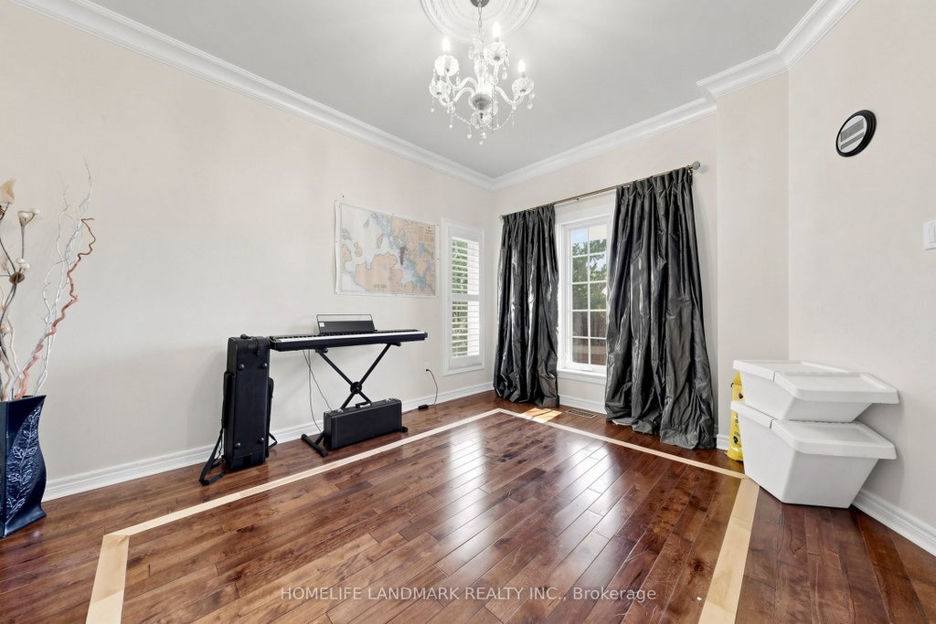 Photo of 1 Trent Street, Aurora, ON L4G 7E7 (MLS # N14091332)
