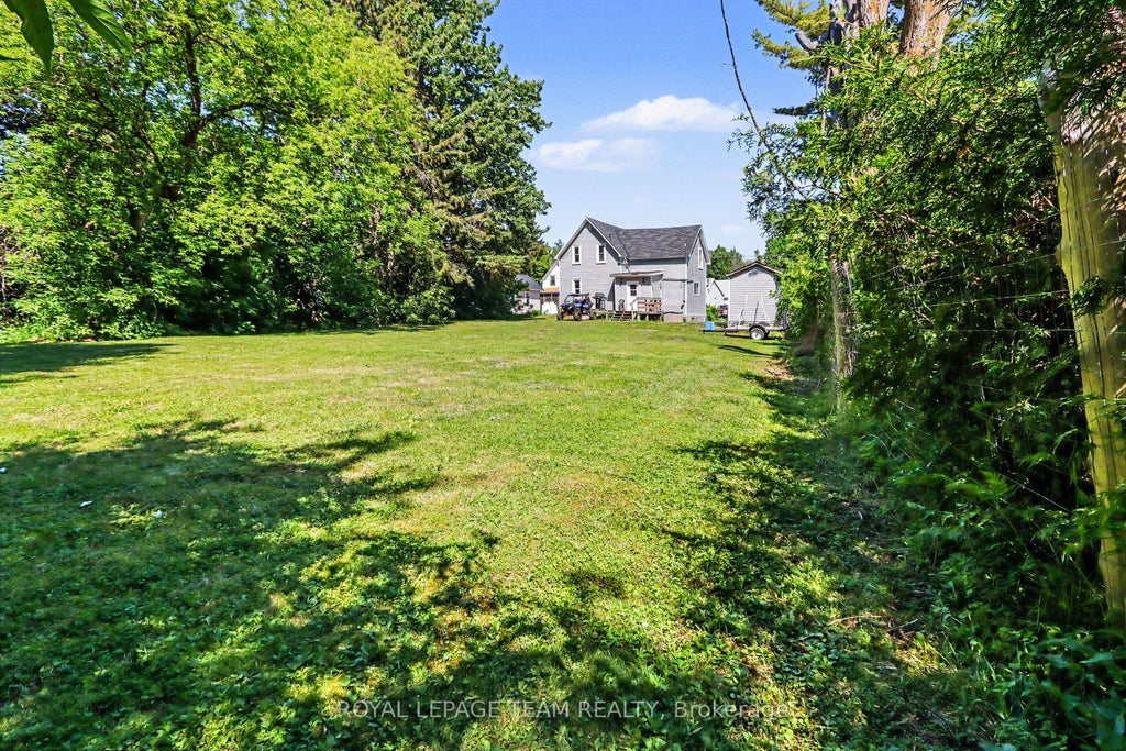 Photo of 10486 Clark Road, North Dundas, ON K0E 1S0 (MLS # X13428990)