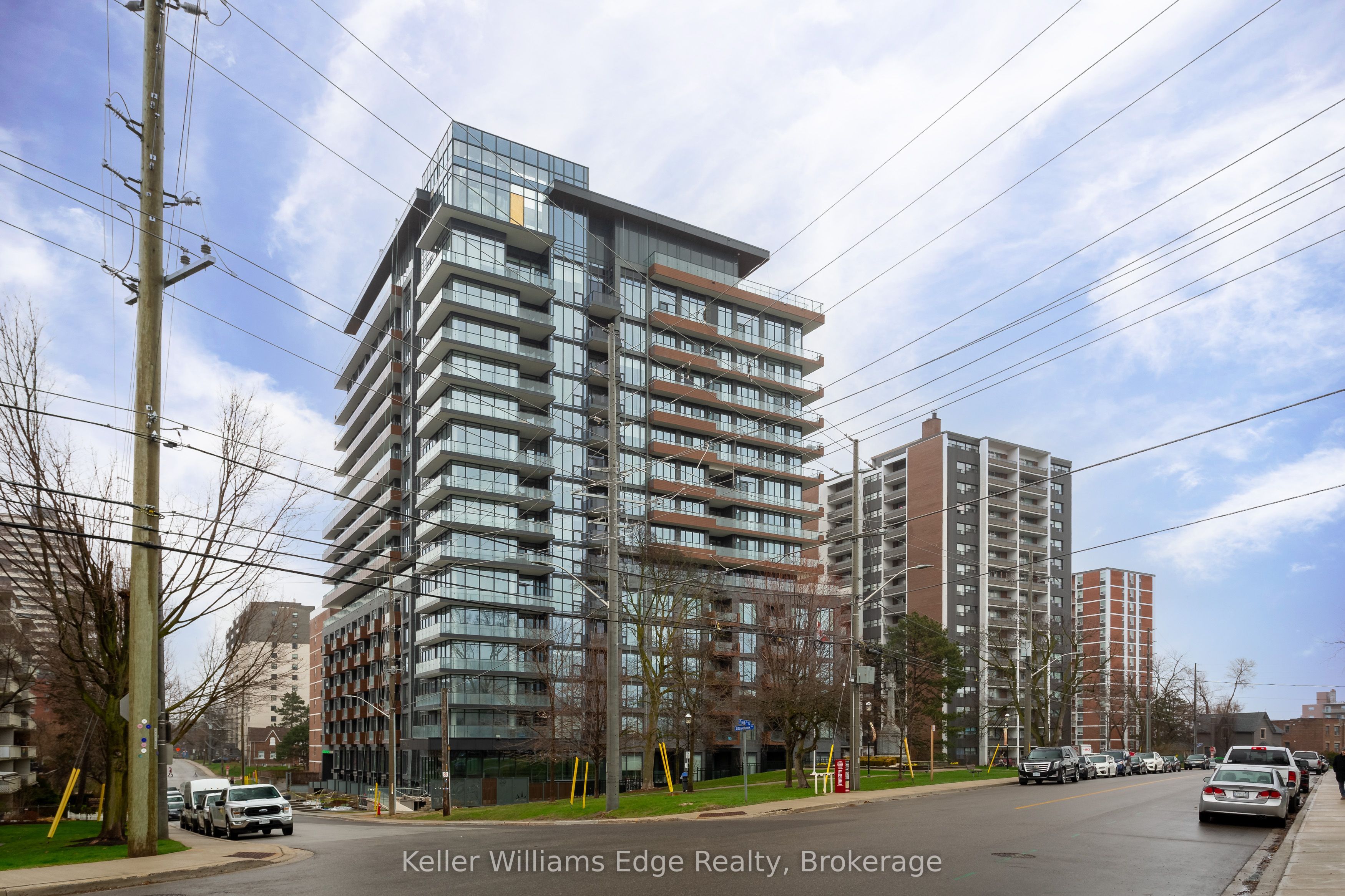 21 Park Street E 1017