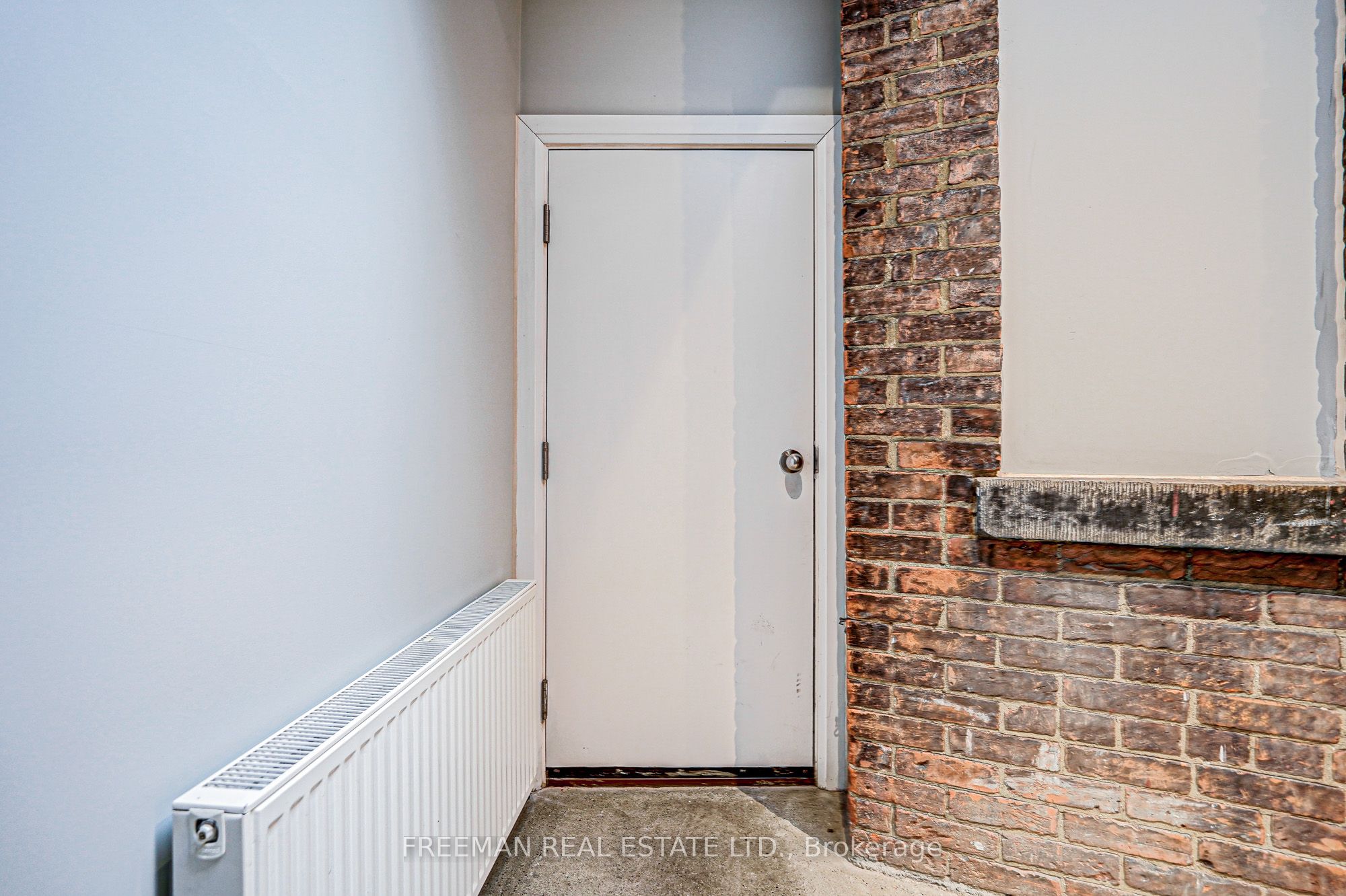 986 Bathurst Street 1