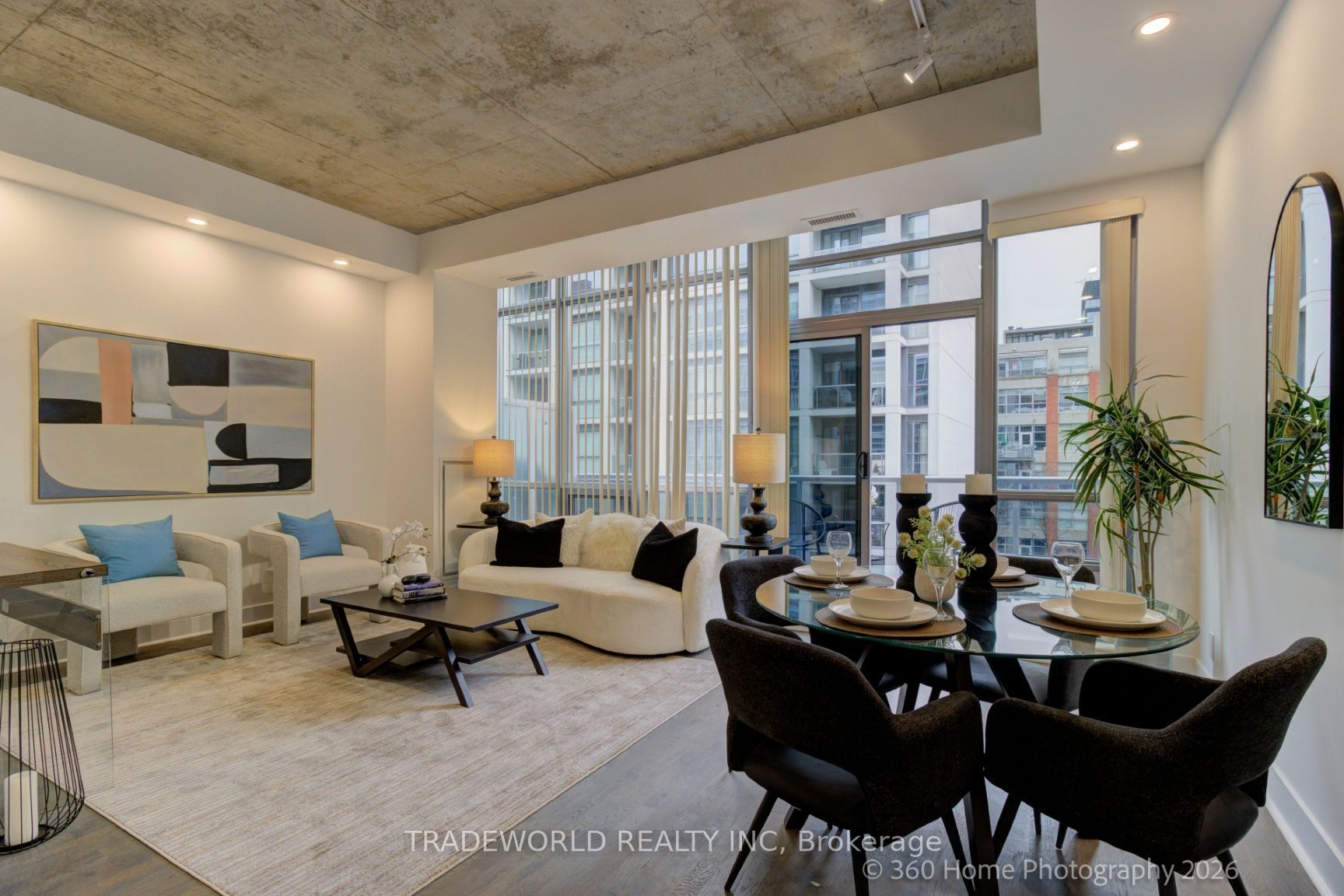 399 Adelaide Street W 603