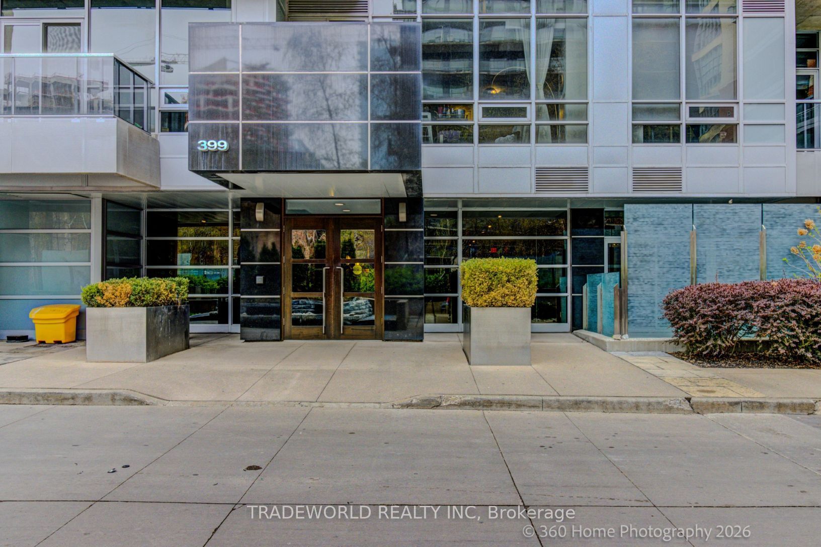 399 Adelaide Street W 603