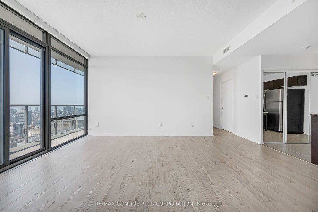 Photo of 38 Grenville Street #4404, Toronto, ON M4Y 1A5 (MLS # C13712624)