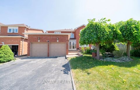 5 Janna Court Basement Markham ON L3R 8Z3