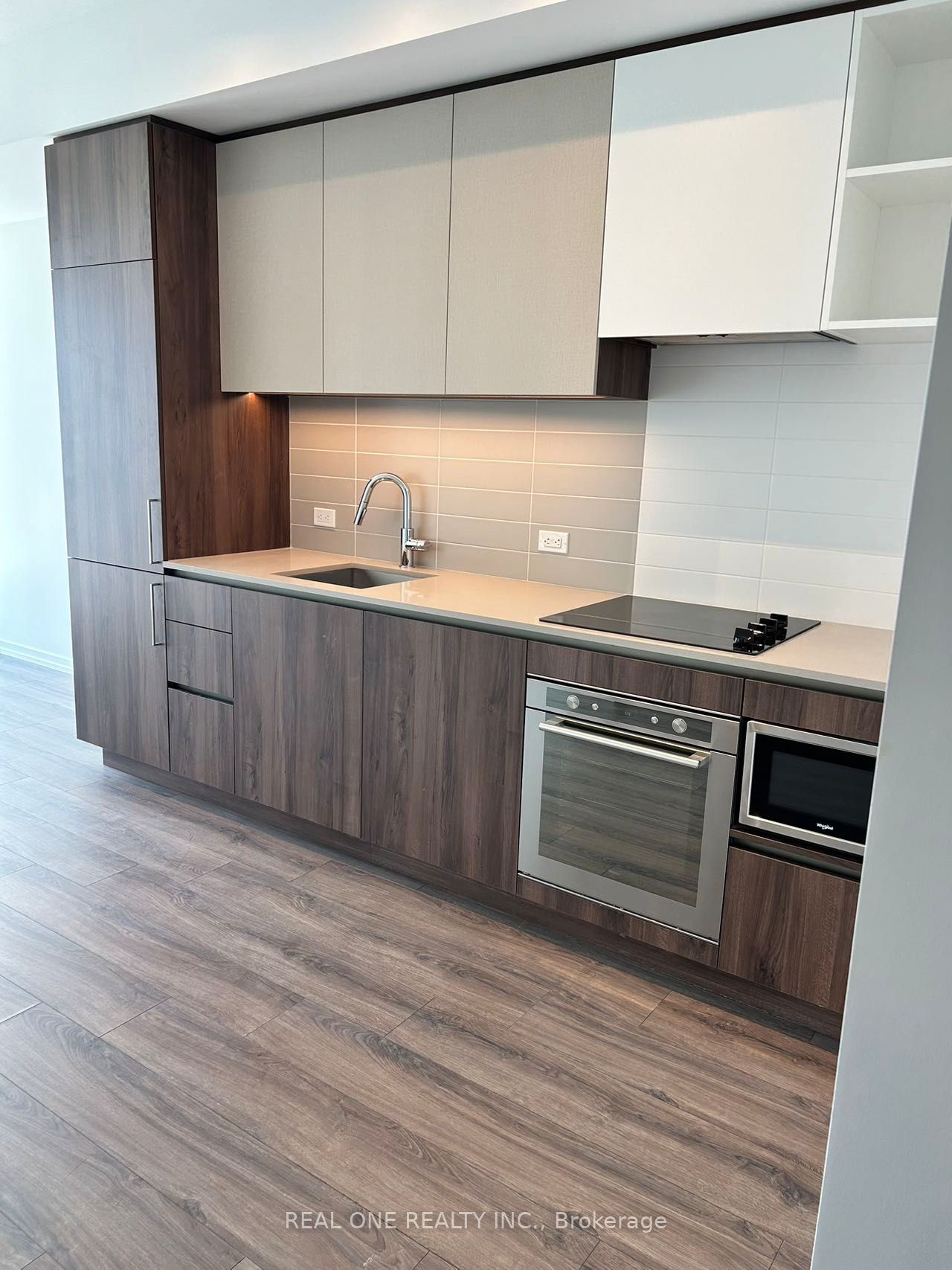 1000 Portage Parkway 4009