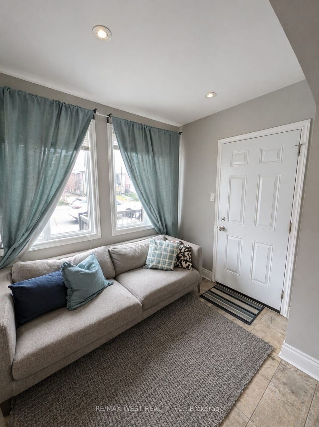 Photo of 112 Silverthorn Avenue, Toronto, ON M6N 3J9 (MLS # W13069522)