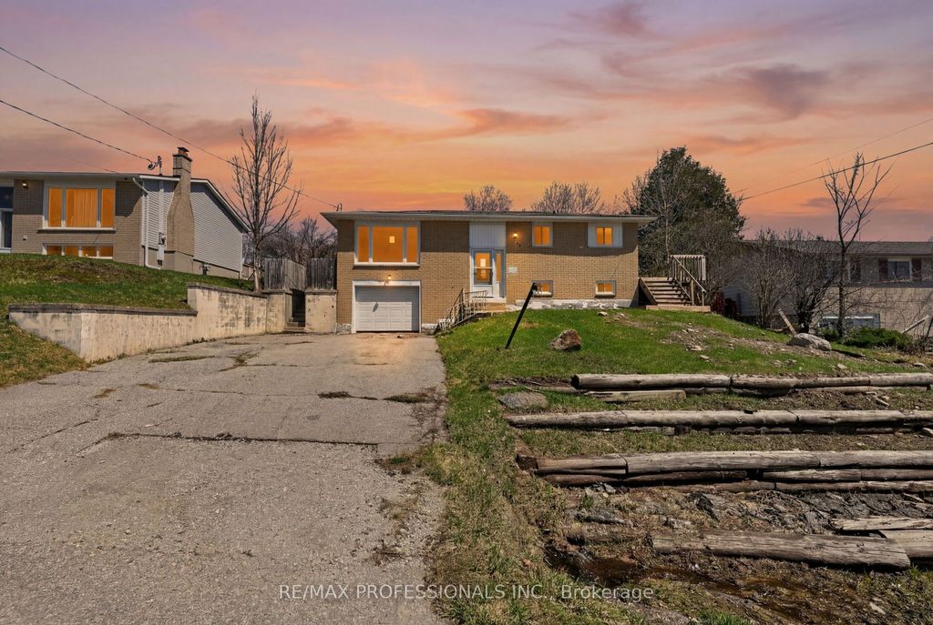 Photo of 45 Easton Avenue, Tay, ON L0K 1R0 (MLS # S13022466)