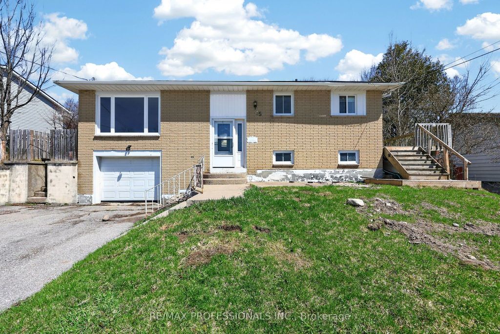 Photo of 45 Easton Avenue, Tay, ON L0K 1R0 (MLS # S13022466)