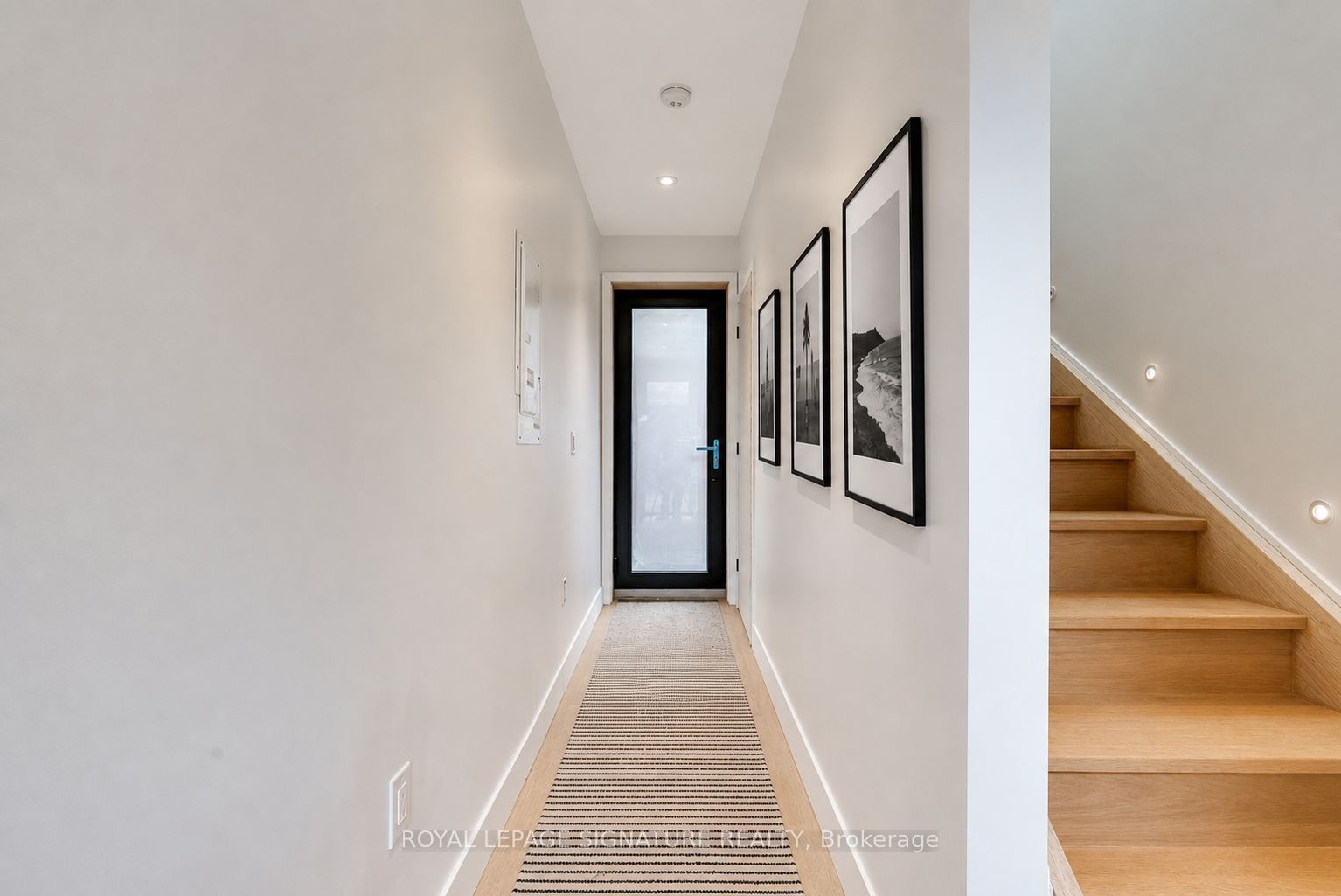 390 Palmerston Boulevard Laneway