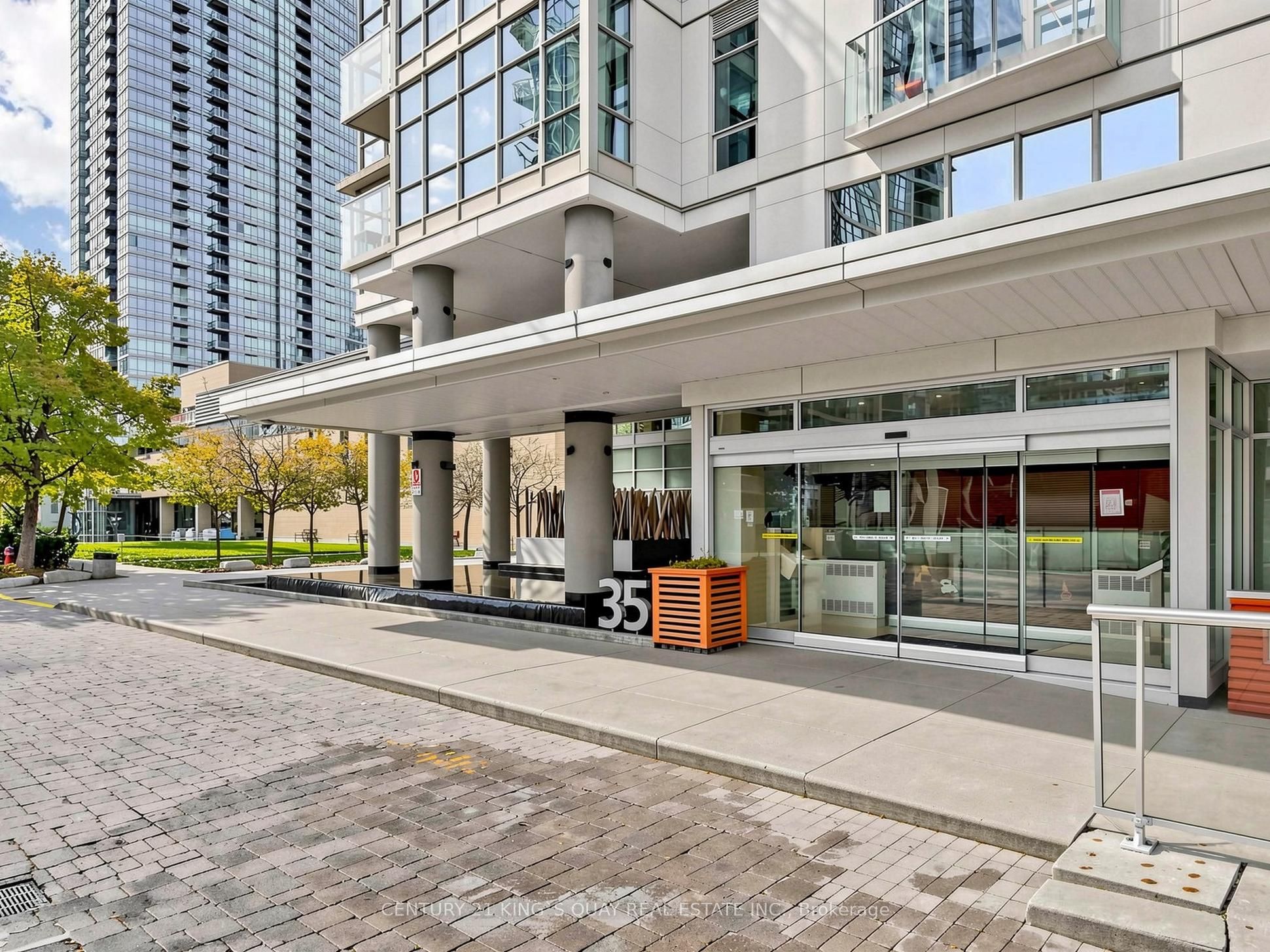 35 Mariner Terrace 1502