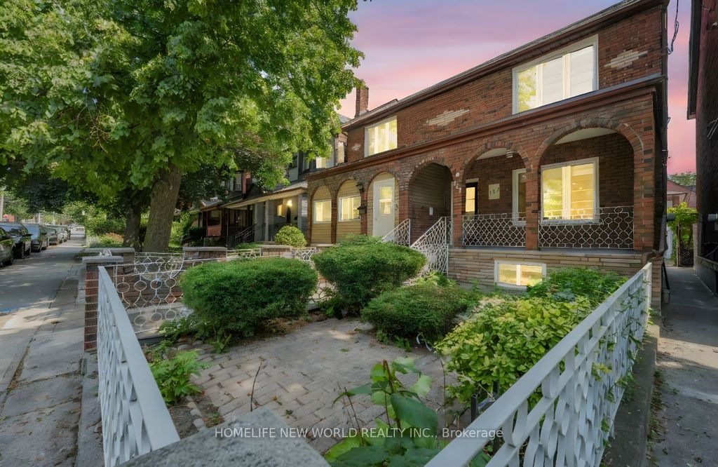 Photo of 137 Gladstone Avenue, Toronto, ON M6J 3L1 (MLS # C12310037)