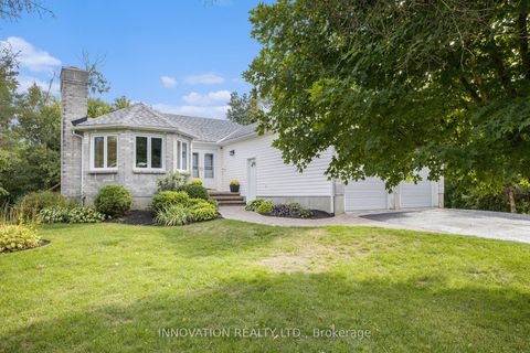 Photo of 5702 Ferdinand Street, Greely - Metcalfe - Osgoode - Vernon and Area, ON K0A 2W0 (MLS # X12437659)
