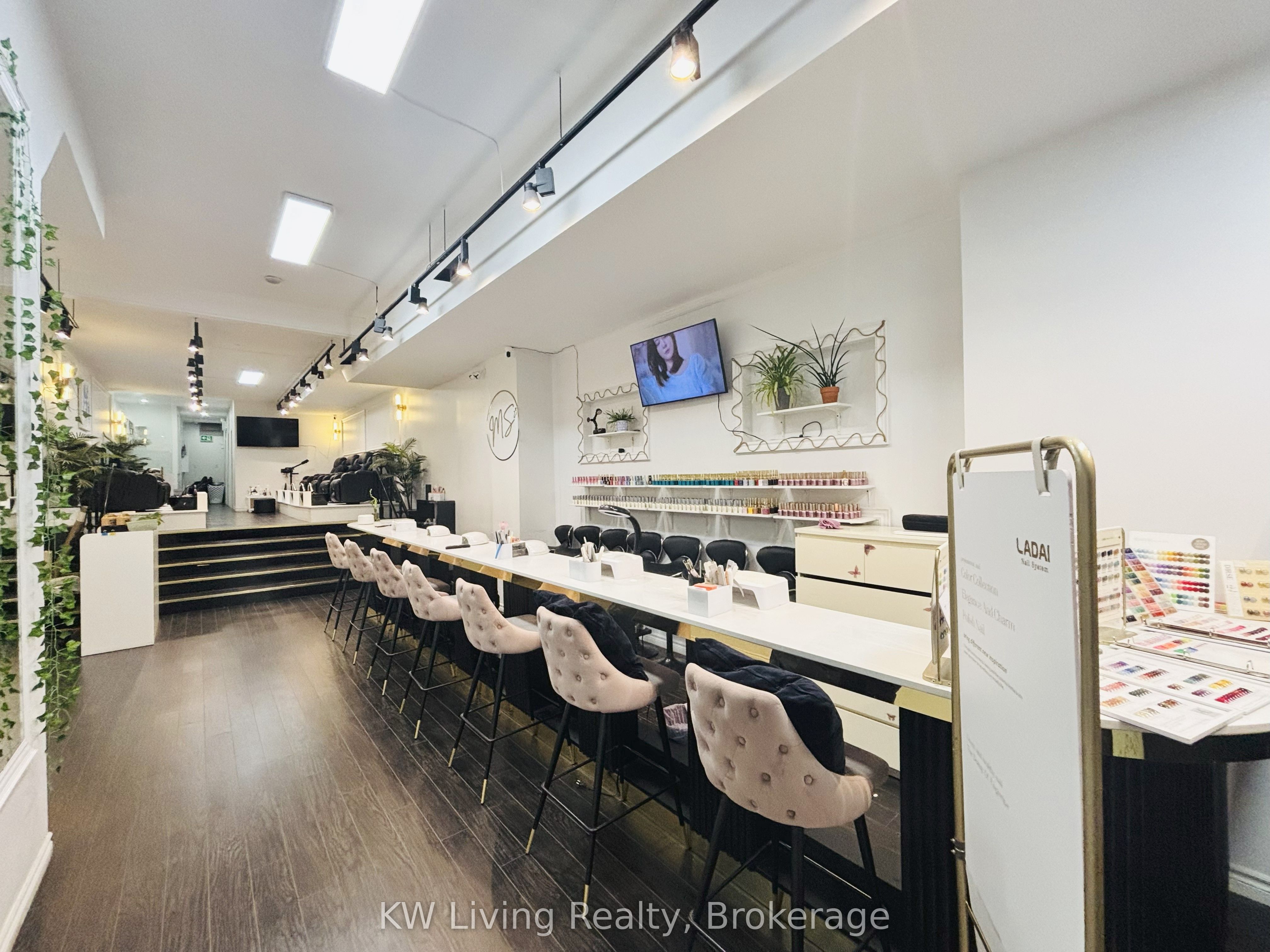680 Queen Street W