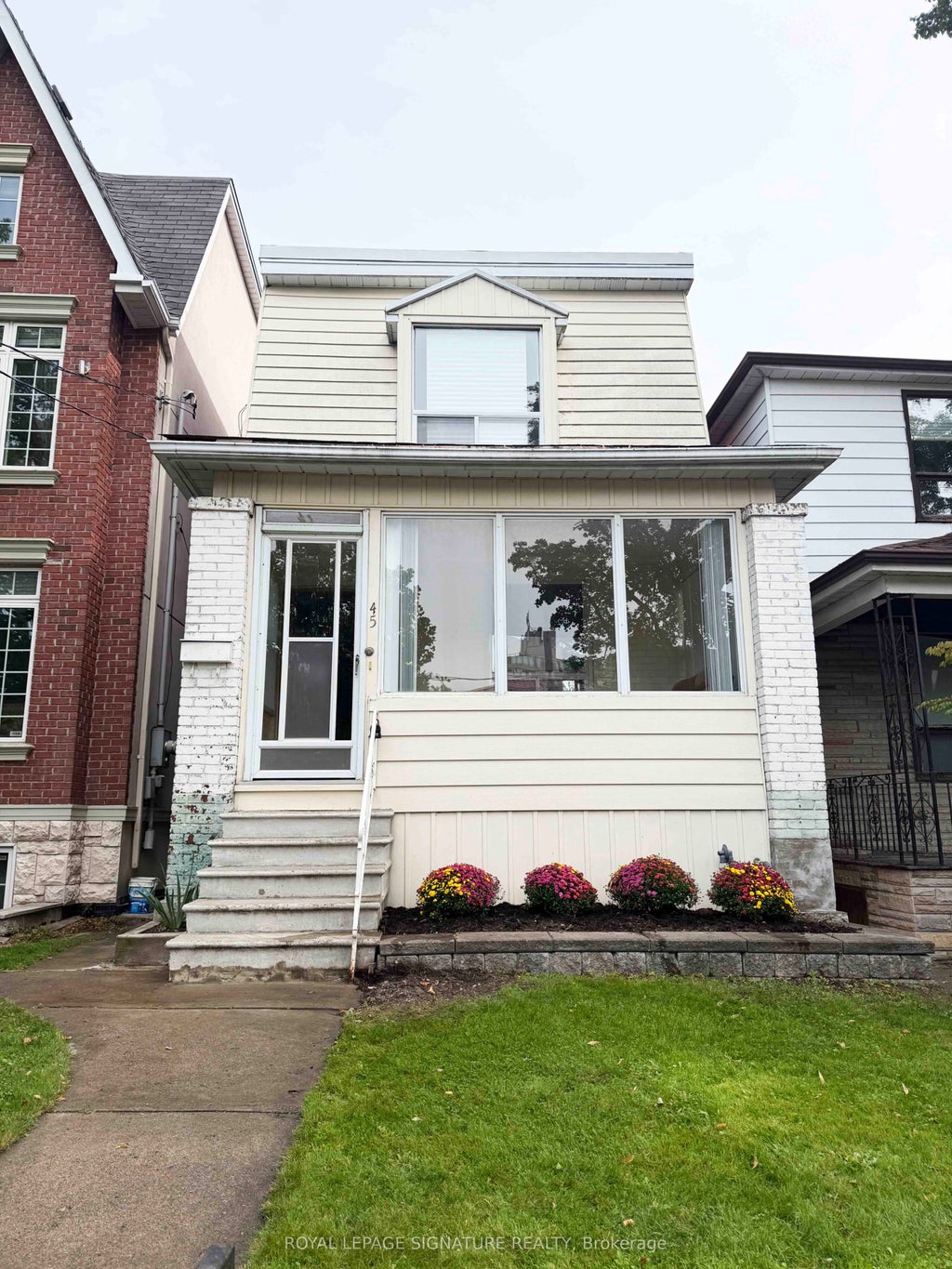 Photo of 45 Eaton Avenue, Toronto, ON M4J 2Z4 (MLS # E13866114)