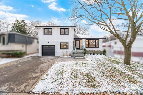 2276 Wyandotte Drive Oakville ON L6L 2T5