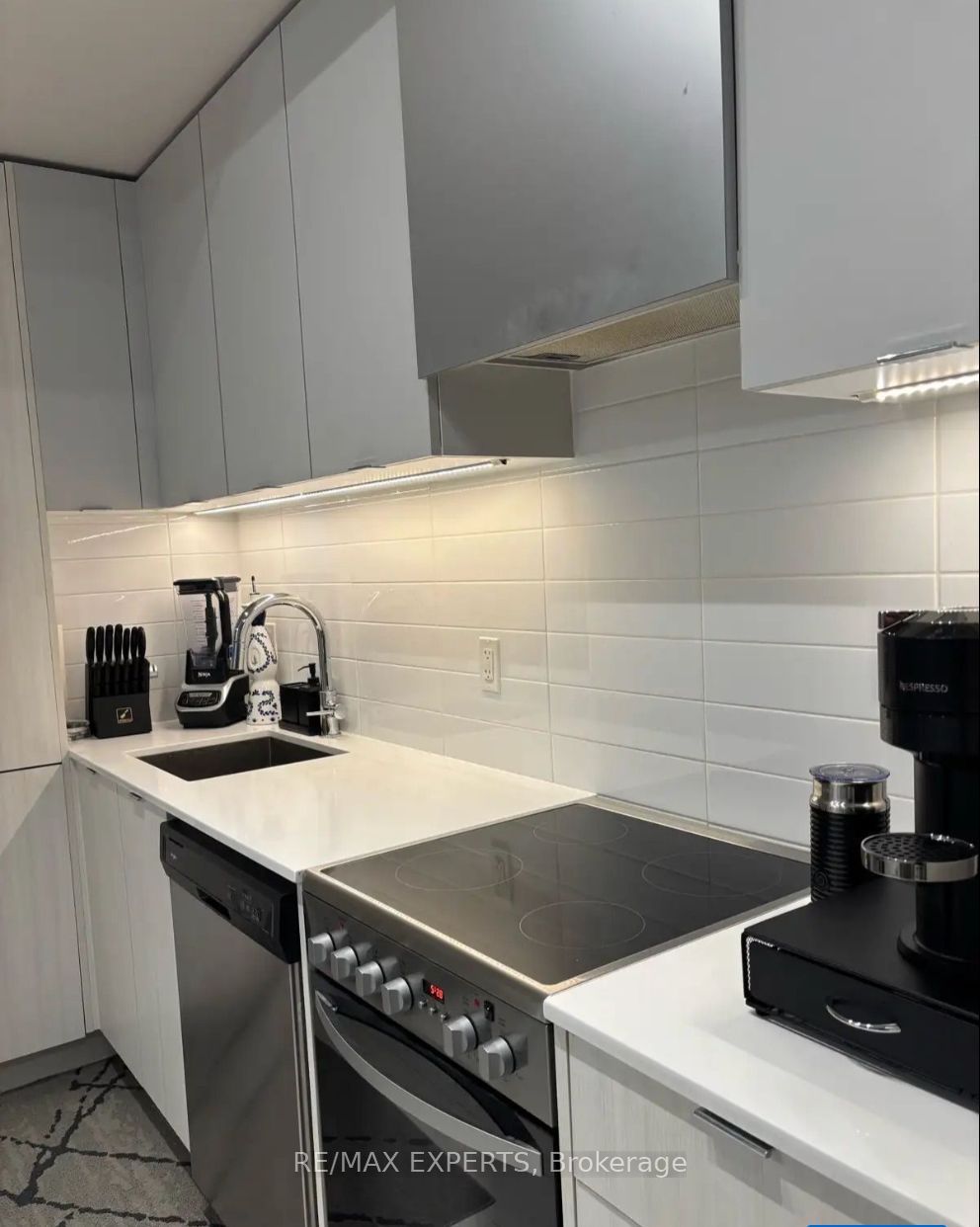 30 Gibbs Road 1504