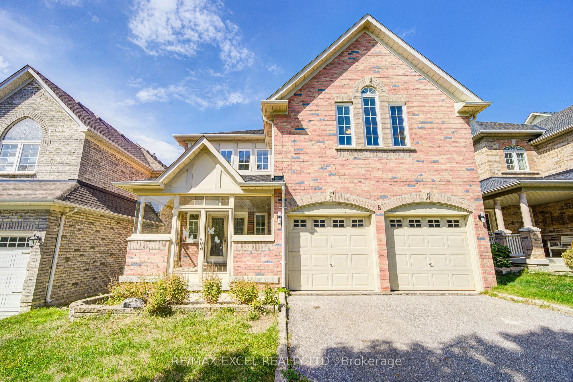 8 Hollylane Drive
