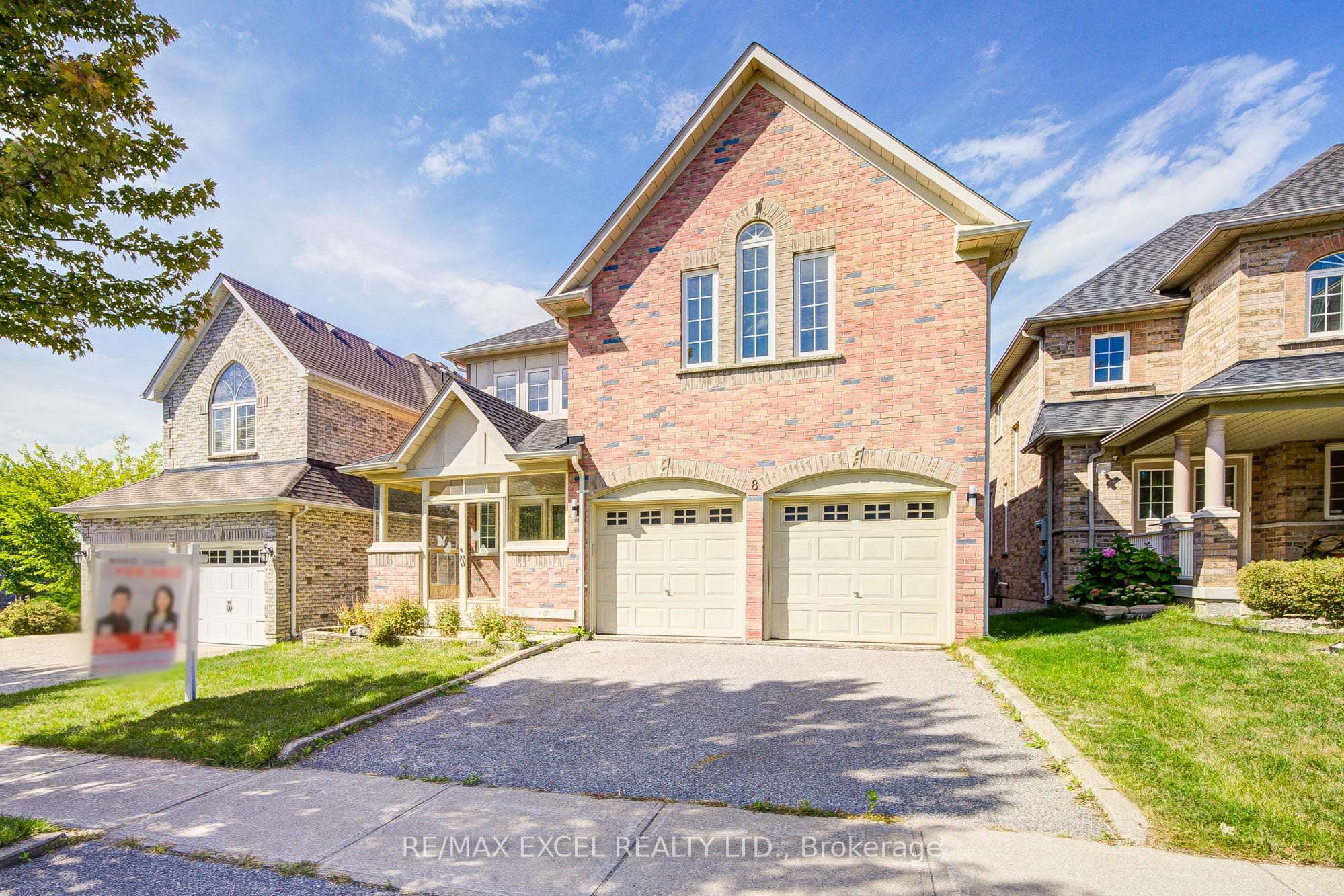 8 Hollylane Drive