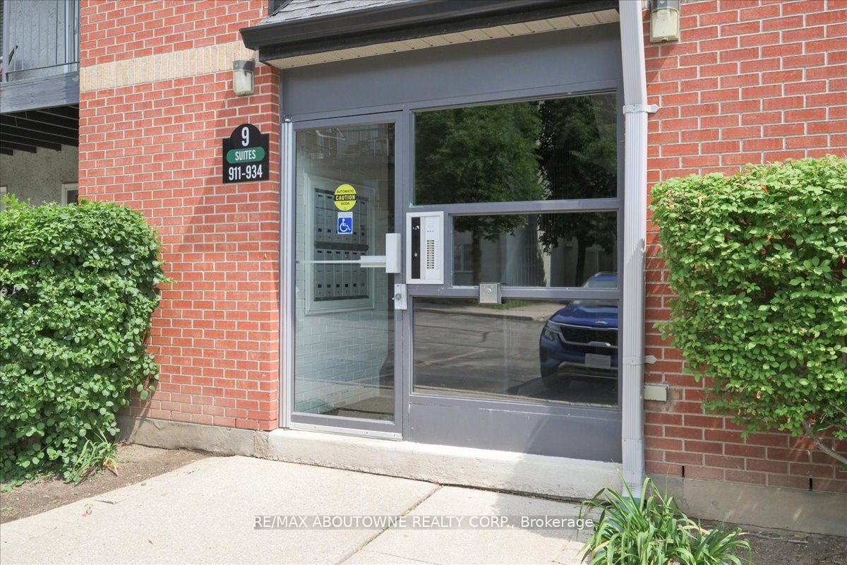 1450 Glen Abbey Gate 921