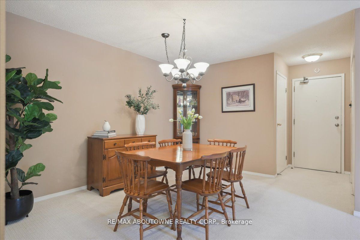 1450 Glen Abbey Gate 921