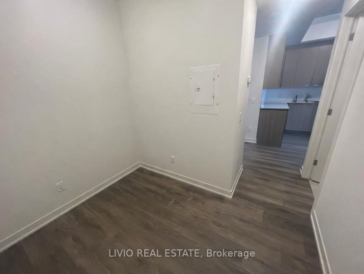 62 Sky Harbour Drive E 315