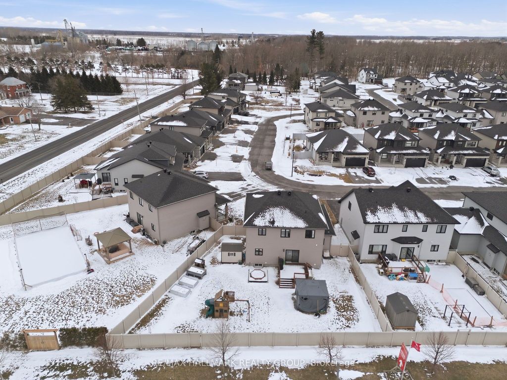 Photo of 1212 AVIGNON Street, Russell, ON K0A 1W0 (MLS # X12906446)