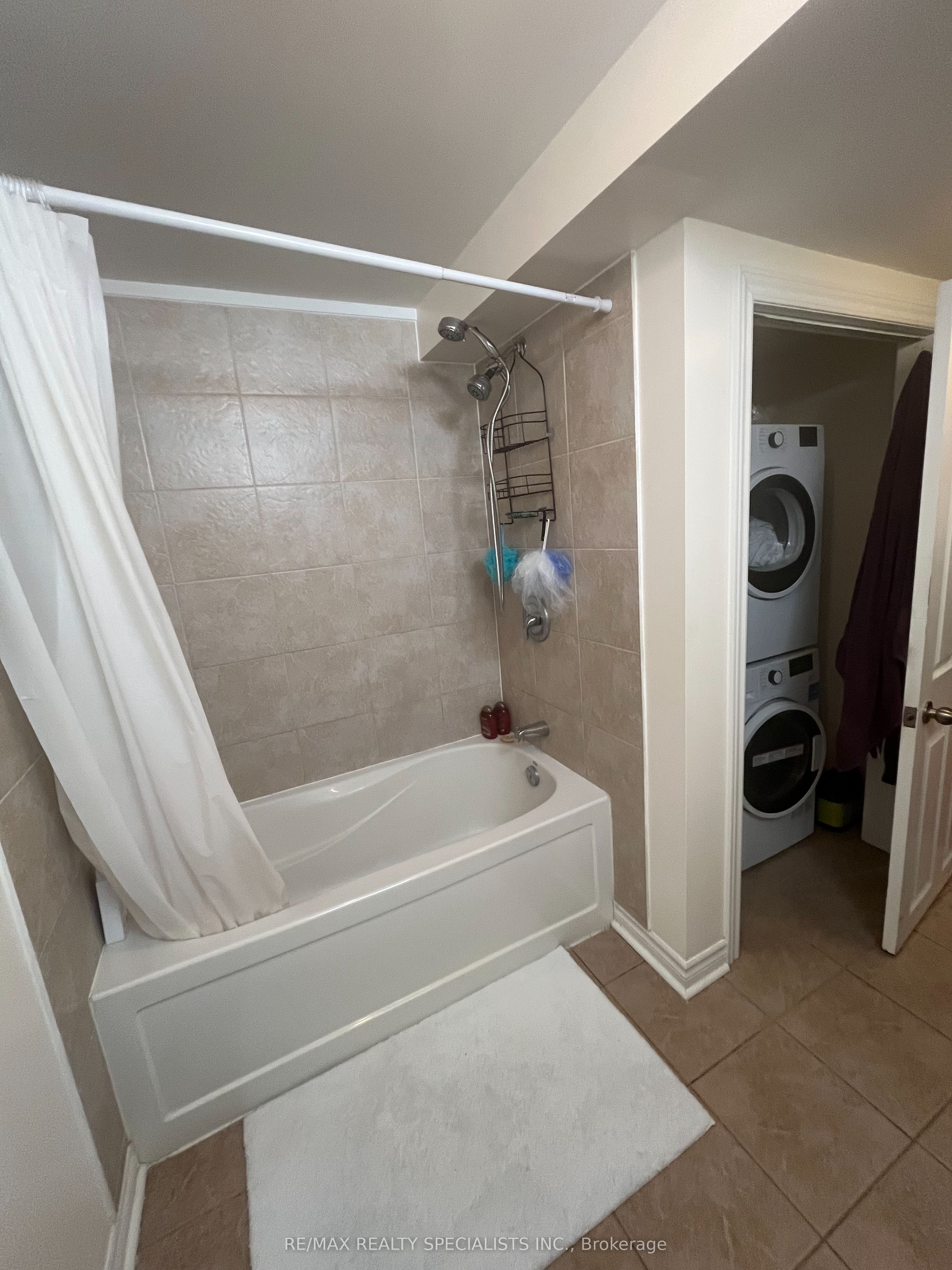 4594 Bismark Crescent