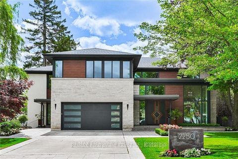 2250 Chancery Lane W Oakville ON L6J 6A3
