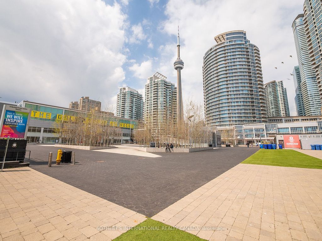 Photo of 218 Queens Quay #2202, Toronto, ON M5J 2Y6 (MLS # C12433845)