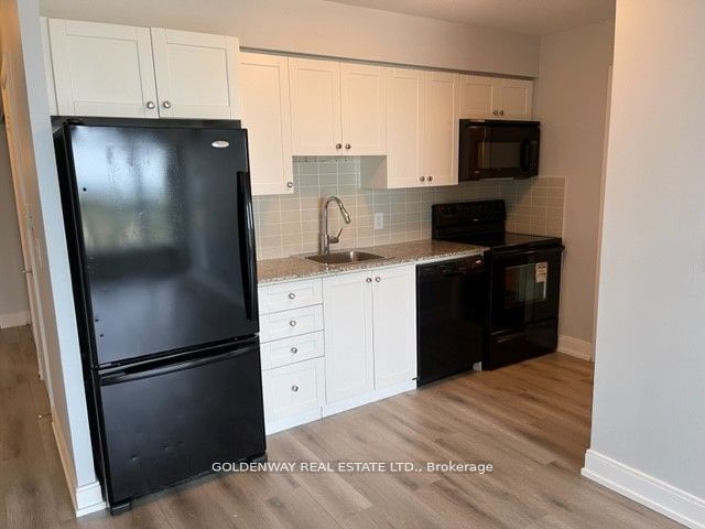 125 Village Green Square S 3801