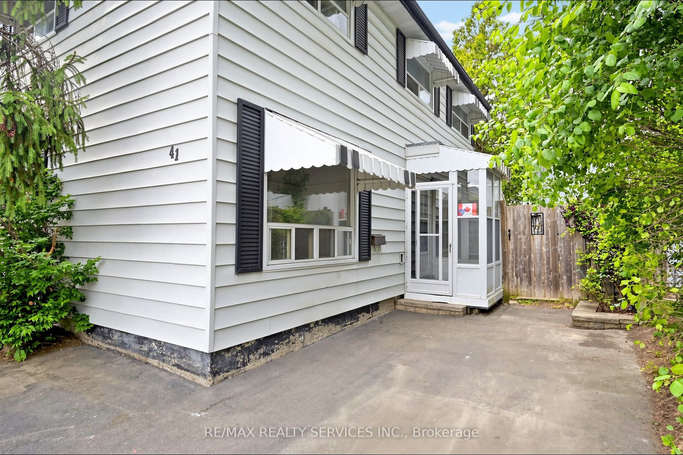 41 Huntingwood Crescent