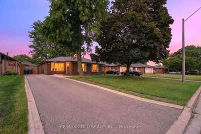 40 Devonshire Drive Brampton ON L6T 3G3
