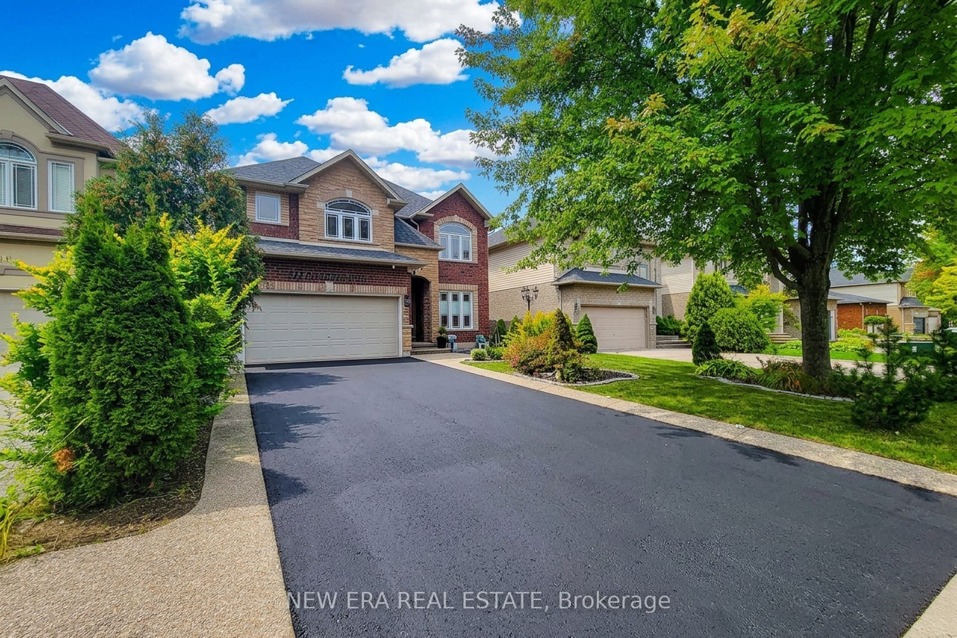 214 Cloverleaf Drive