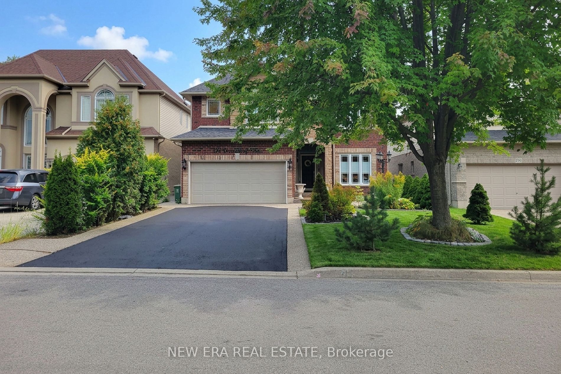 214 Cloverleaf Drive