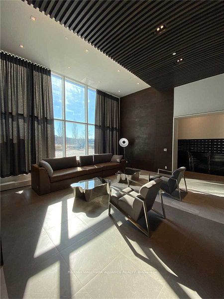 2485 Taunton Road 825