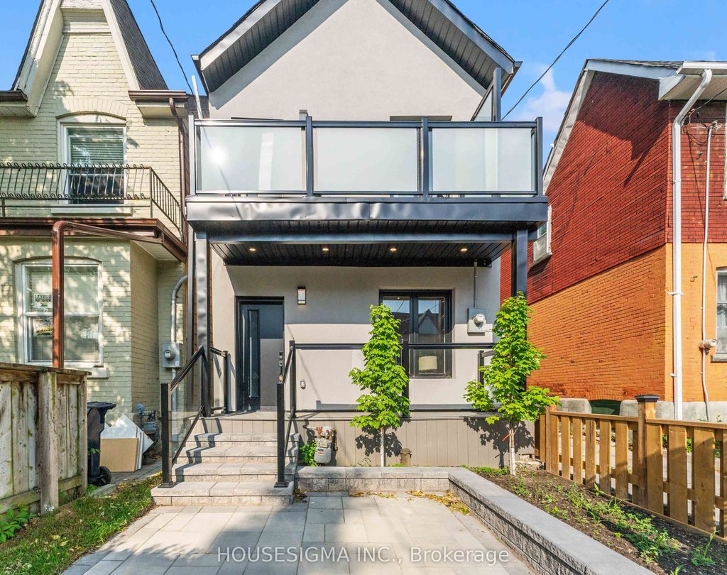 Photo of 204 Franklin Avenue, Toronto, ON M6P 3Z3 (MLS # W12409406)
