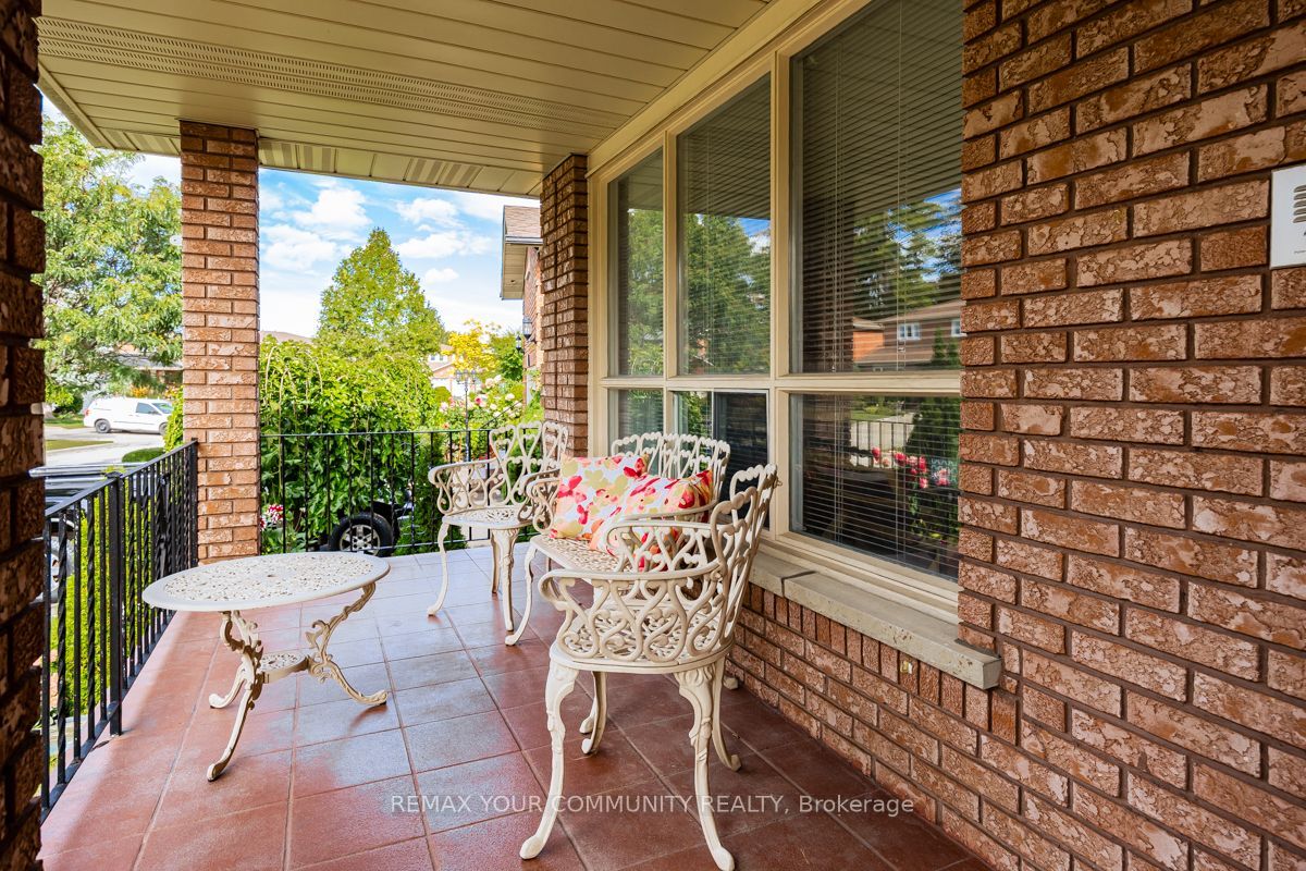 55 Thistle Ridge Drive