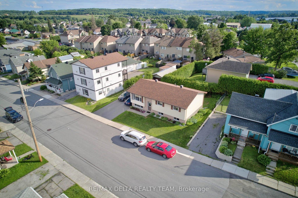 Photo of 522 St Louis Street, Clarence-Rockland, ON K4K 1B1 (MLS # X13494870)