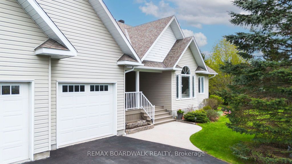 Photo of 127 Macpherson Way, Drummond/North Elmsley, ON K7H 3C9 (MLS # X13141138)