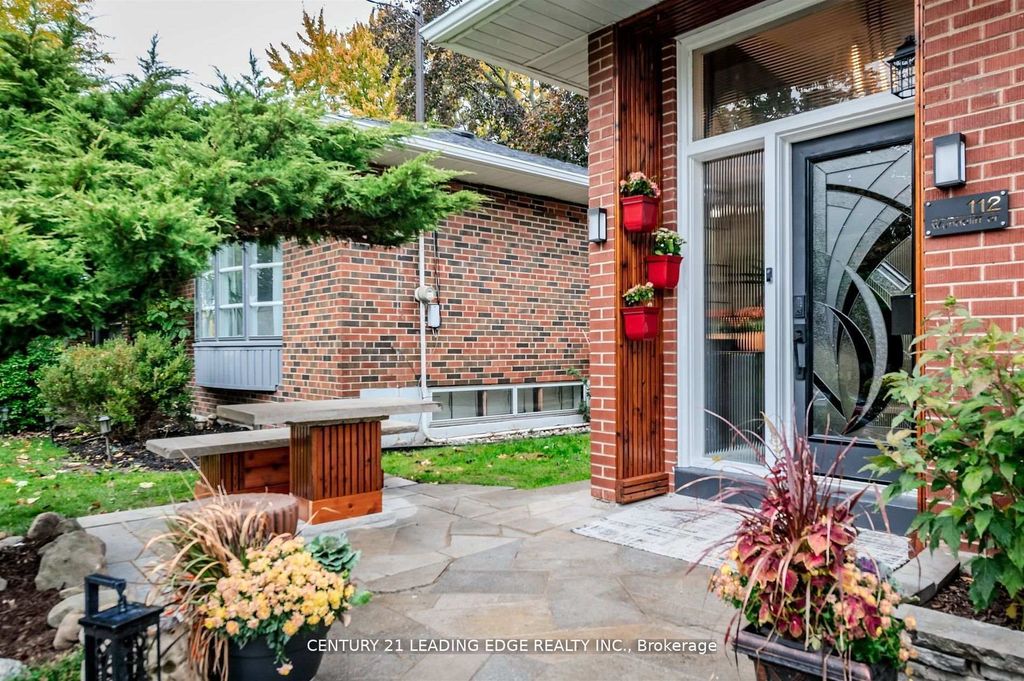 Photo of 112 Wyndcliff Crescent, Toronto, ON M4A 2K3 (MLS # C12868264)