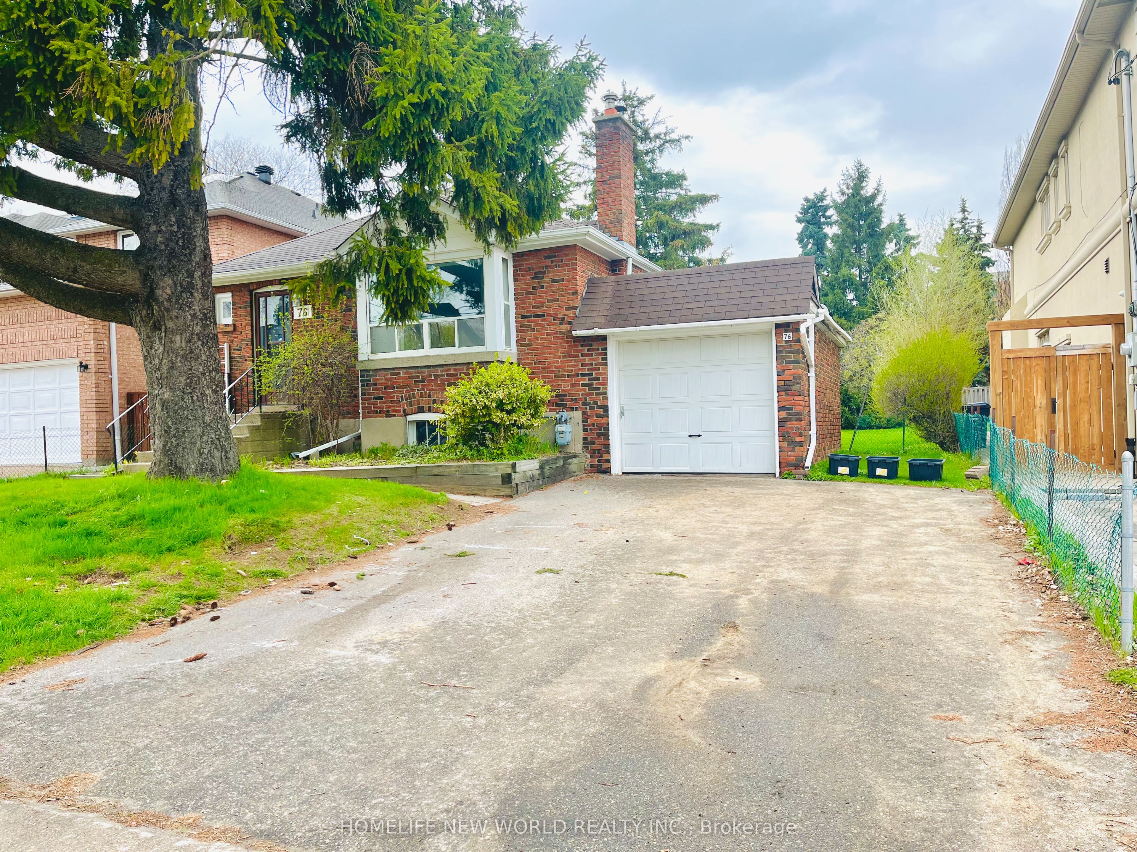 Photo 1 of 15 — 76 HOLMES Avenue BSMT, Toronto, ON M2N 4M2